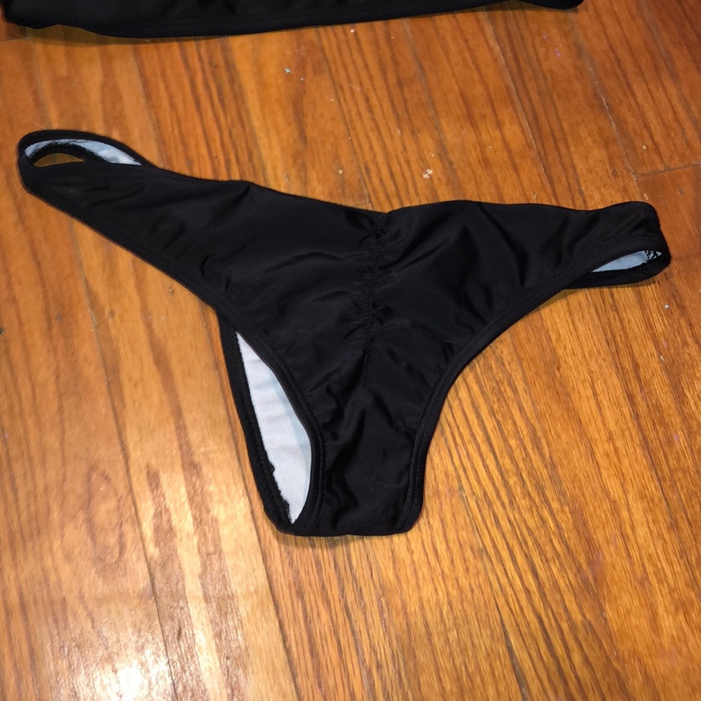 bikini - Picture 2 of 4